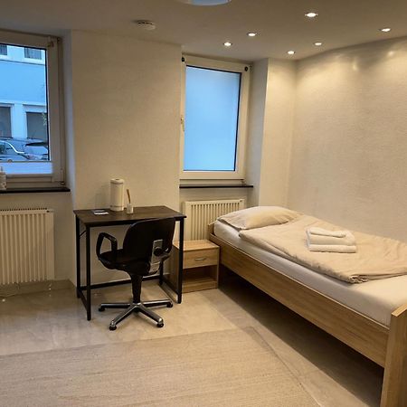 City Apartment Stadtwohnung Mit Kueche Und Netflix Nahe Bahnhof Sinsheim Exteriör bild